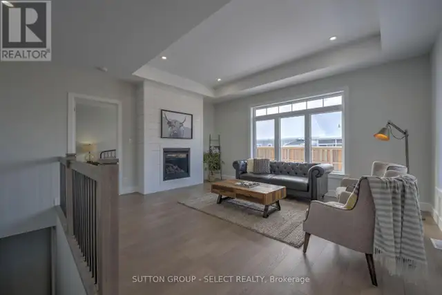 19 LOIS COURT Lambton Shores (Grand Bend), Ontario in Houses for Sale in Grand Bend - Image 15