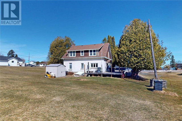 27 Hall Street Gore Bay, Ontario in Houses for Sale in Sudbury - Image 4