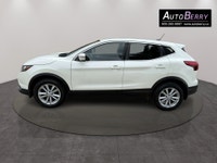 2018 Nissan Qashqai SV AWD White on Black Interior • 2.0L • AWD • ECO Mode • Auto • A/C • Dual-Zone... (image 4)