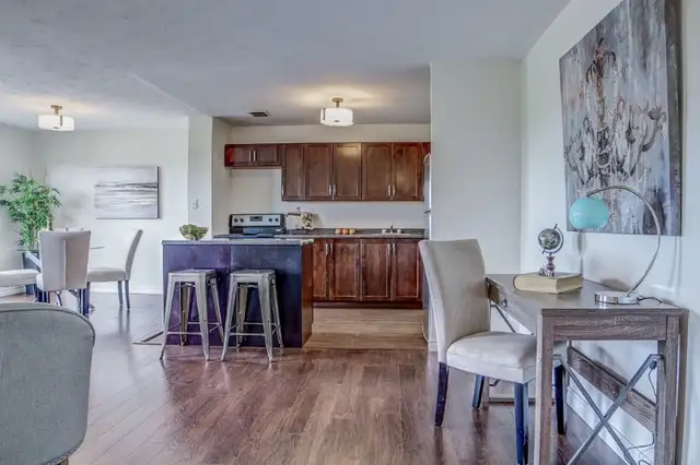 MUST SEE!  Large Renovated 2 Bedroom Apartment63436971350659124