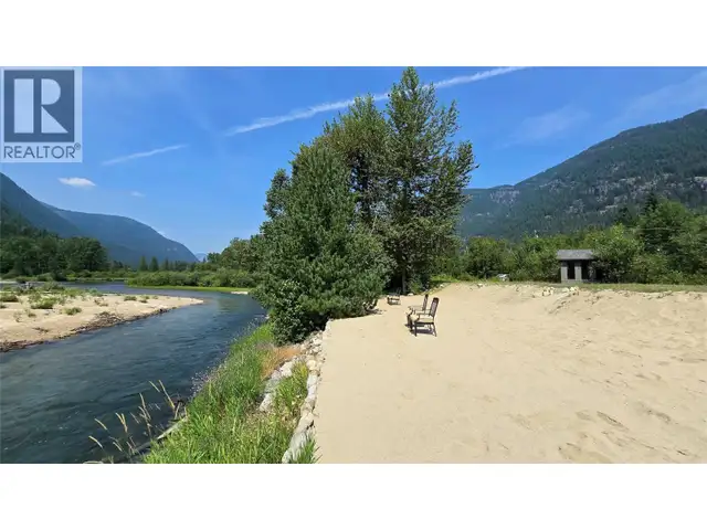 6 Highway Lot# B Crescent Valley, British Columbia in Land for Sale in Nelson - Image 6