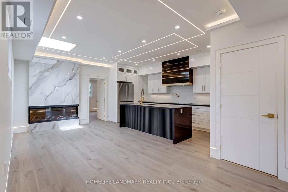 THE PALAZZO - 23 COULSON AVENUE Toronto (Forest Hill South), Ont 5
