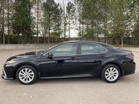 This Toyota Camry has a powerful Gas 4cyl 2.5 L engine powering this Automatic transmission. Power D... (image 9)