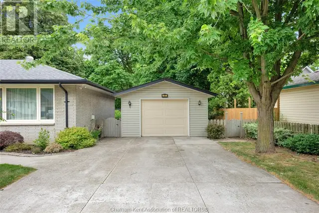 11 Victoria STREET Blenheim, Ontario63006663027587122