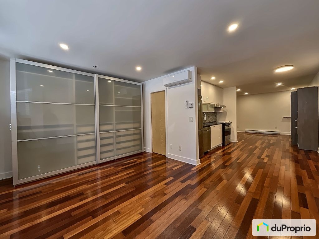 $324,900 - Condominium in Ville-Marie (downtown, old Mtl) — photo 2