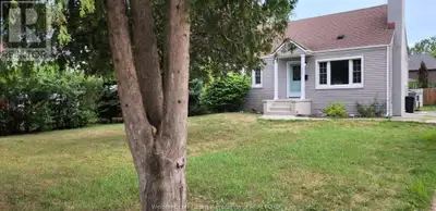 4221 KENNEDY DRIVE East Windsor, Ontario