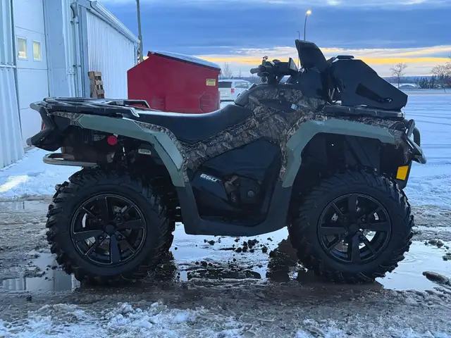 2020 CAN-AM OUTLANDER 650XT-BLUE! in ATVs in Sudbury - Image 5