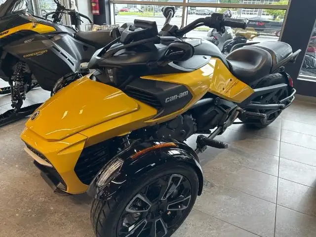 2026 CAN-AM Spyder F3-S (SE6) in Sport Touring in Lanaudière - Image 2