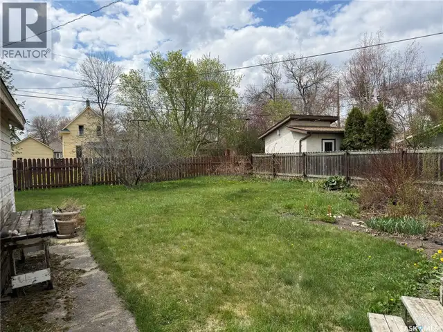 439 Assiniboia STREET Weyburn, Saskatchewan in Houses for Sale in Regina - Image 19