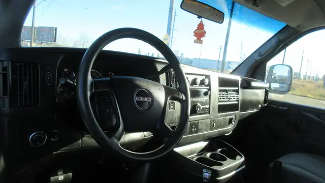 2008 GMC Savana CARGO VAN in Heavy Trucks in Vancouver - Image 7