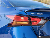 Recent Arrival! Altima 2.5 SR, CVT, AWD, 19 Alloy Wheels, 4-Way Power Passenger's Seat, Active Cruis... (image 7)
