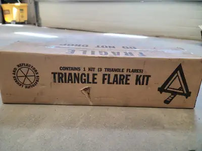 Warning Triangle Flare Kit, View more