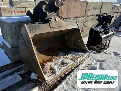 200 Series Excavator Tilt Twist Bucket 66 inch WE SHIP DIRECT TO YOU, USA, and Worldwide!! Financing...