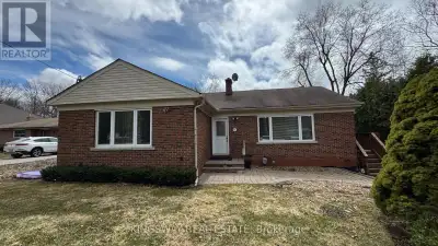 (LOWER LEVEL 2) - 65 PARK CRESCENT Richmond Hill (Oak Ridges Lak