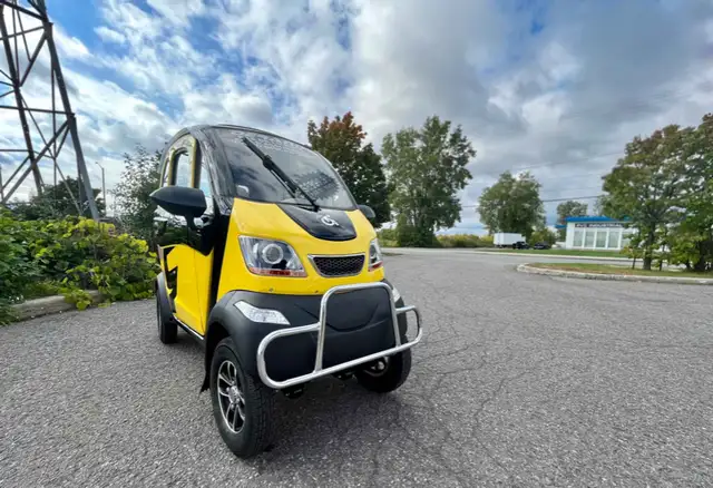 ET4 Fully Enclosed 2025 Mobility Scooters.62864745055490124