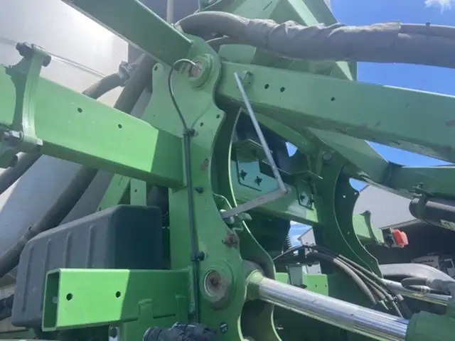 2023 John Deere 616R in Farming Equipment in Swift Current - Image 30