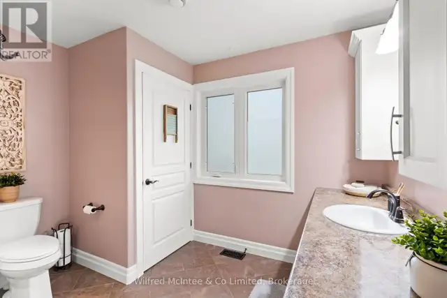 22 NYAH COURT Kincardine, Ontario in Houses for Sale in Owen Sound - Image 21