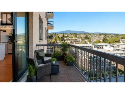 Unbeatable value in Lower Lonsdale! This bright, south-east-facing 2-bedroom sits on the 16th floor...