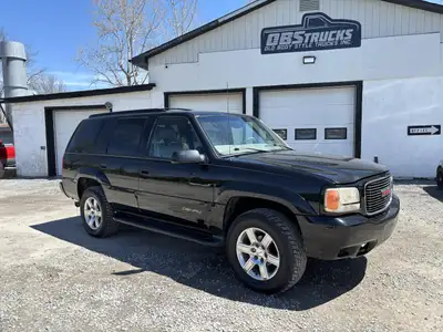 1999 GMC Yukon Denali, 5.7L, 4WD, automatic transmission, 266979kms. Heated front and rear seats, po...