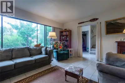This is an exceptional opportunity for first-time homebuyers or investors seeking a promising proper...