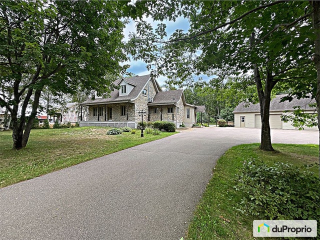 $629,000 - 1 1/2 Storey for sale in Dolbeau-Mistassini — photo 1