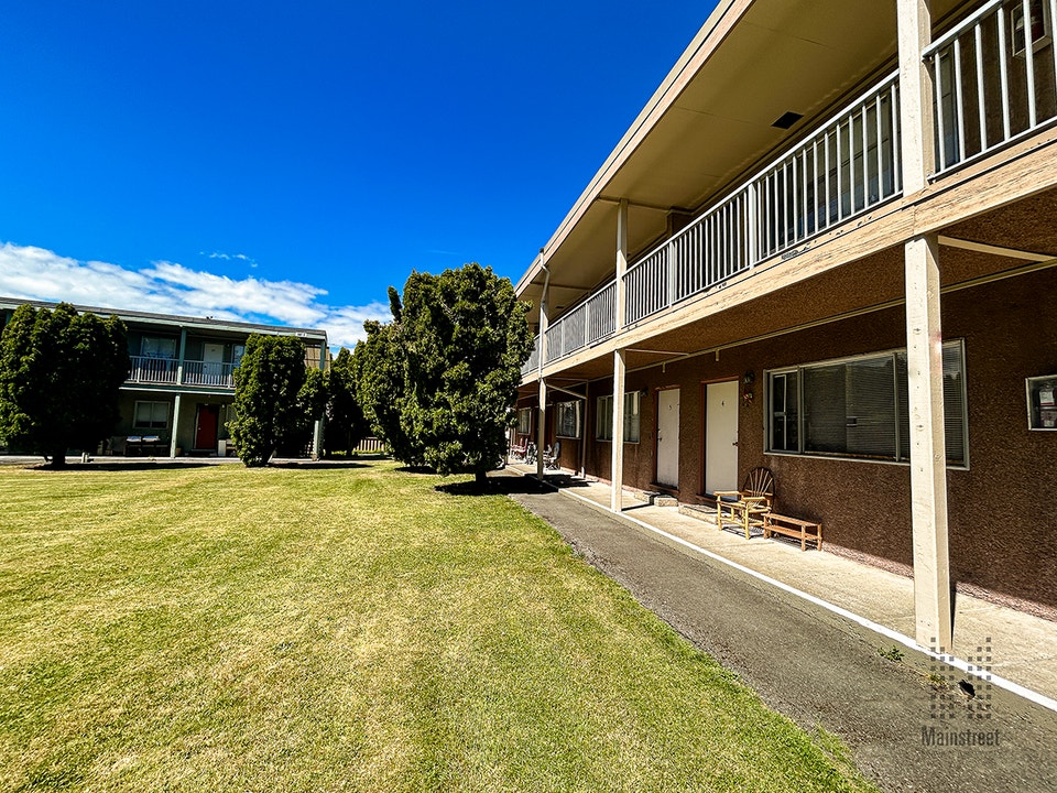 Saanich Core Apartment For Rent 3