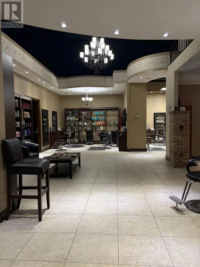 3 - 8655 WESTON ROAD Vaughan (East Woodbridge), Ontario in Commercial & Office Space for Rent in Markham / York Region - Image 3