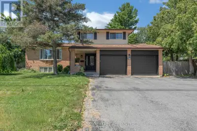 Fabulous Family Home in Kingston's West End- "A Home and Cottage in One" Welcome to this Fabulous Fa...