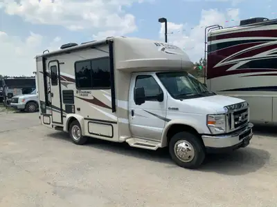 2019 Gulf Stream BTouring Cruiser 5210 Smart, Sleek & Fully Self-Contained The 2019 Gulf Stream BTou...
