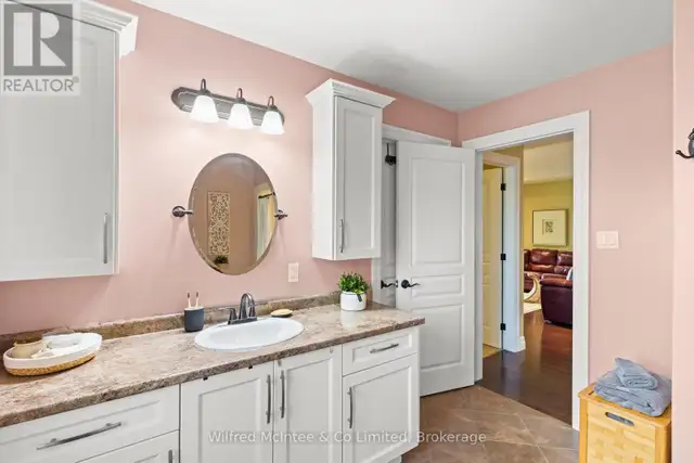 22 NYAH COURT Kincardine, Ontario in Houses for Sale in Owen Sound - Image 20