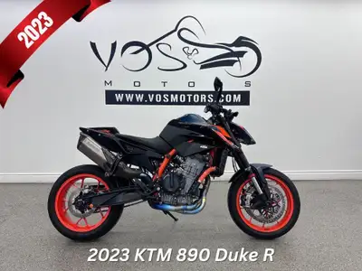 Vos Motors -Financing Available The KTM 890 Duke R is a sharp, high-performance naked bike powered b...