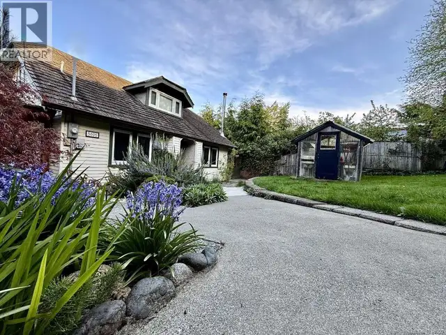5696 Island Hwy S Union Bay, British Columbia in Houses for Sale in Comox / Courtenay / Cumberland - Image 38