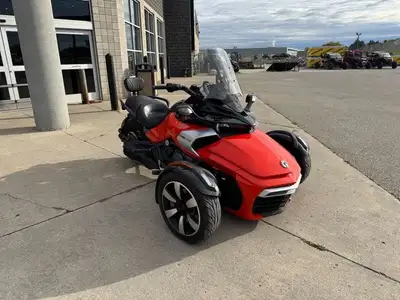 2015 CAN AM SPYDER F3-S SM5 WITH 16,350KM $11,499 + HST & LICENSING CONVENIENT FINANCING AVAILABLE W...