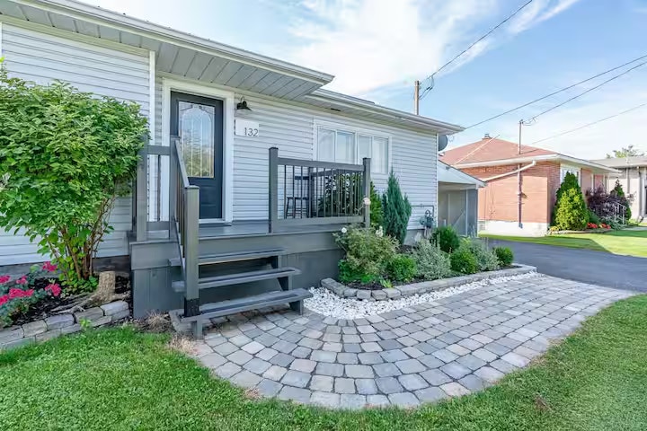 FOR RENT: Spacious 3-Bedroom, 2-Bathroom Home in Cornwall  132 E 2