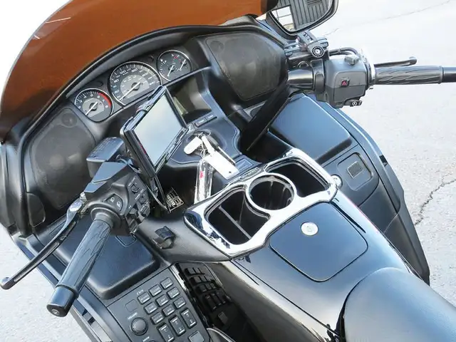 2014 Honda Gold Wing F6B in Sport Touring in Cambridge - Image 8