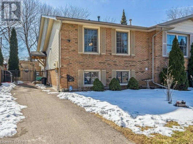 4 1/2 LEASIDE Drive St. Catharines, Ontario in Houses for Sale in St. Catharines - Image 2