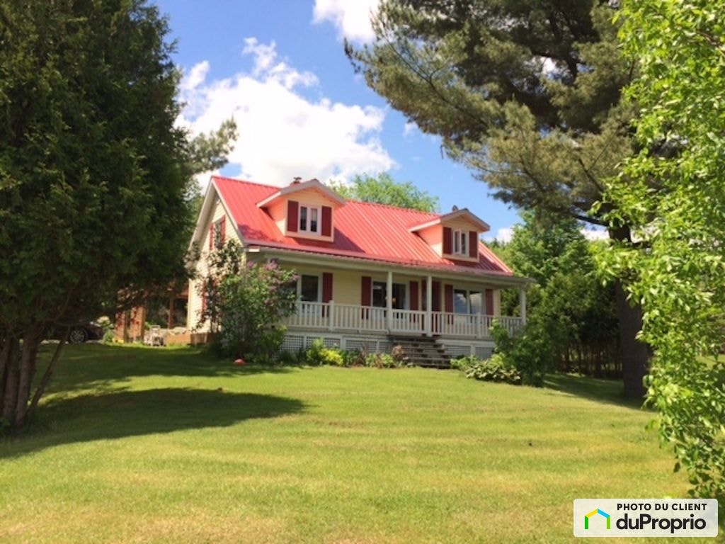 $357,000 - 2 Storey for sale in Notre-Dame-des-Pins — photo 1