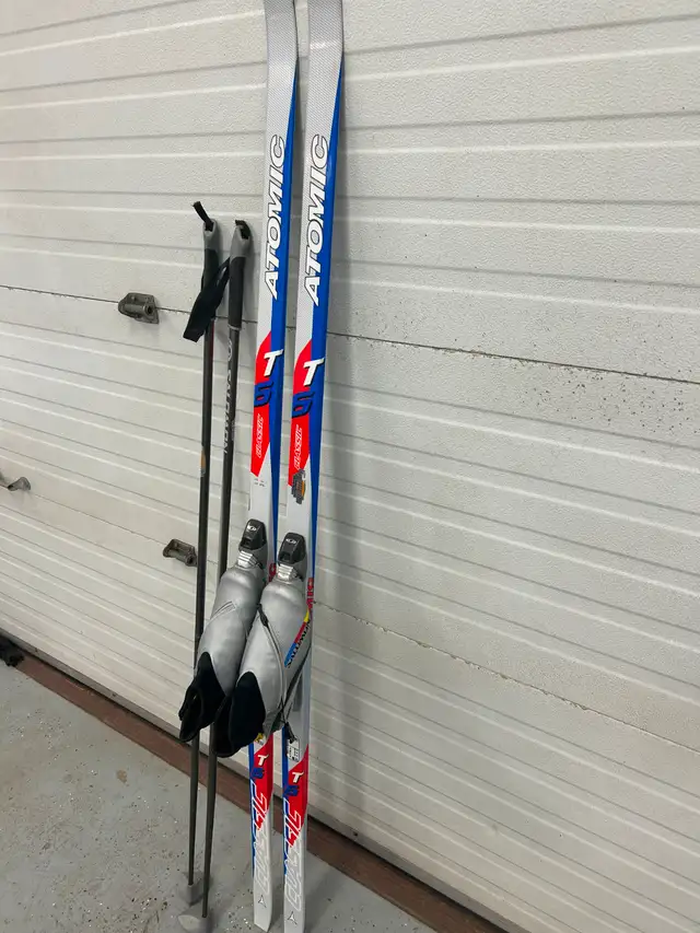 New condition Atomic T6 classic cross country ski.Ski size 175 in Ski in Winnipeg - Image 3