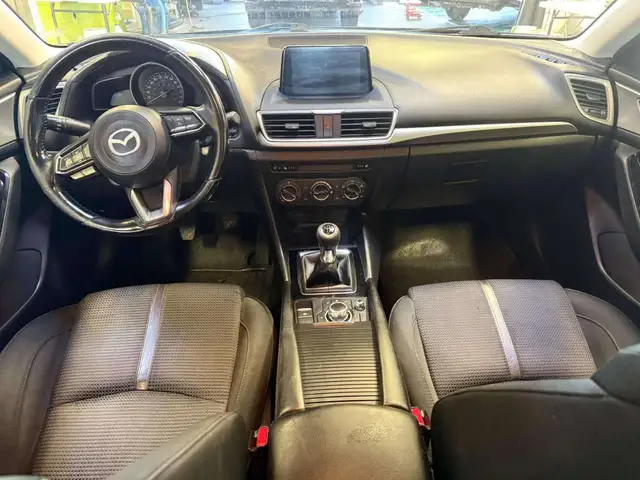 2018 Mazda 3 GS598698414205184008