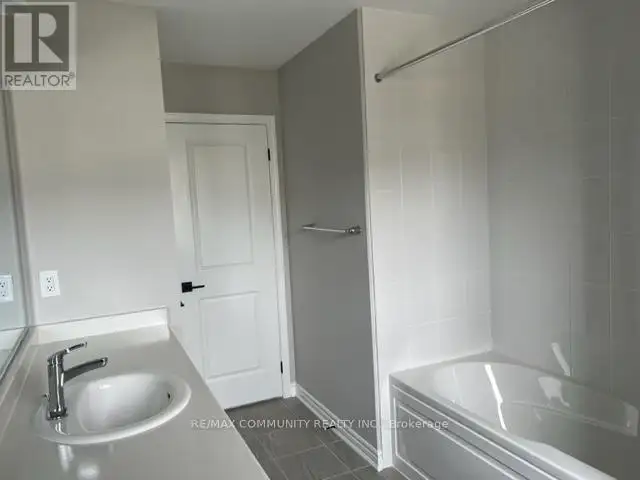 ROOM - 1568 SCARLETT TRAIL Pickering, Ontario in Long Term Rentals in Oshawa / Durham Region - Image 20