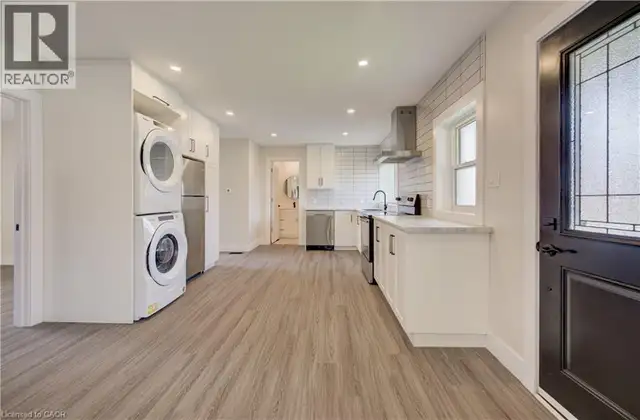 361 PROSPECT Avenue Kitchener, Ontario in Houses for Sale in Kitchener / Waterloo - Image 4