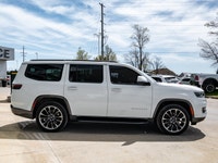Welcome to 400 Chrysler Dodge Jeep Ram. WHEELS: 22 X 9.0 ALUMINUM,GLOBAL BLK W/GLOBAL BLK NAPPA LEAT... (image 9)