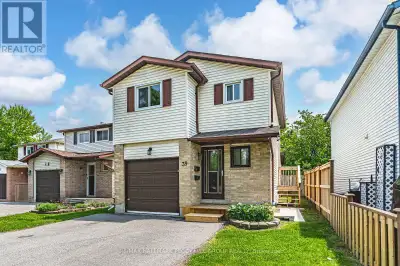 1 - 39 LAURIE CRESCENT Barrie (Wellington), Ontario