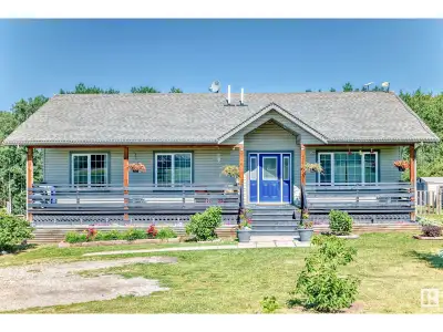 You’ll feel right at home in this picture perfect 5 bedroom acreage minutes from Onoway! The owners...