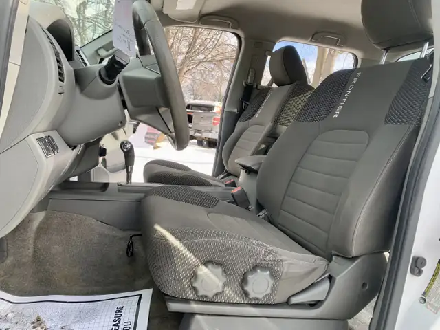 2012 NISSAN FRONTIER CREW 4X4 LOW KMS CERTIFIED in Cars & Trucks in Guelph - Image 28