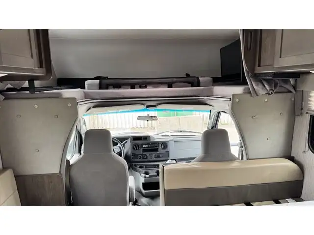 2023 Leprechaun 230CB in RVs & Motorhomes in Laval / North Shore - Image 17