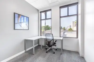A fully customizable and perfectly sized workspace rental for two. Create the ideal environment for...