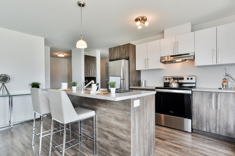 StHubert 5 1/2 Tout inclus Garage disponible Locations longue