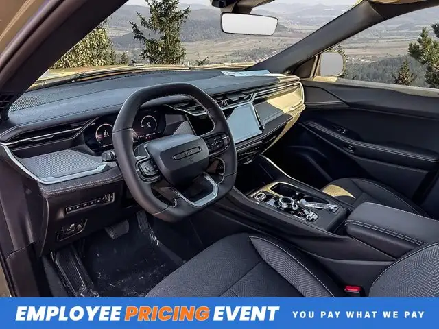2026 Jeep Cherokee Cherokee Laredo 4x4 | Heated Seats + in Cars & Trucks in Moncton - Image 13