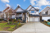 Stunning Home In South Surrey!